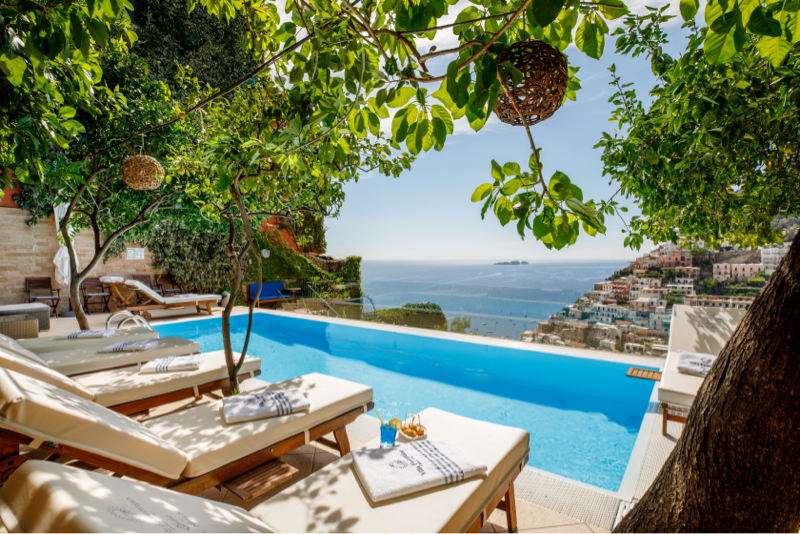 Pool with view on Positano
