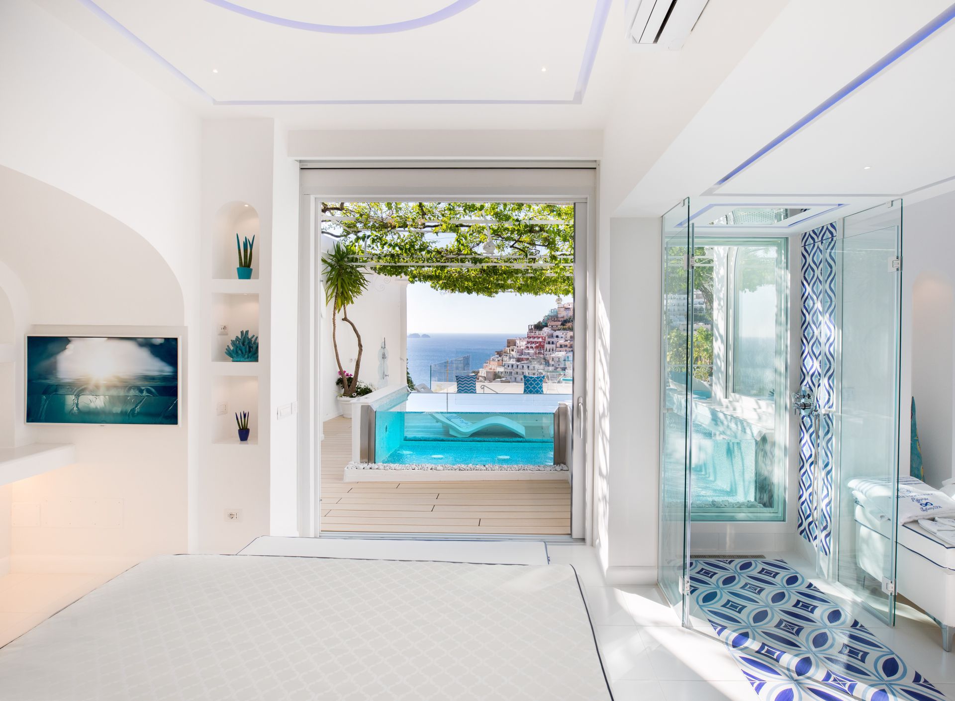 Modern Suite